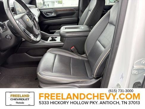 Used 2024 Chevrolet Suburban Premier AWD/4WD image 23