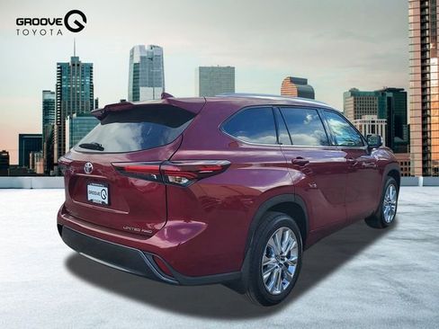New 2026 Toyota Highlander Limited image 5