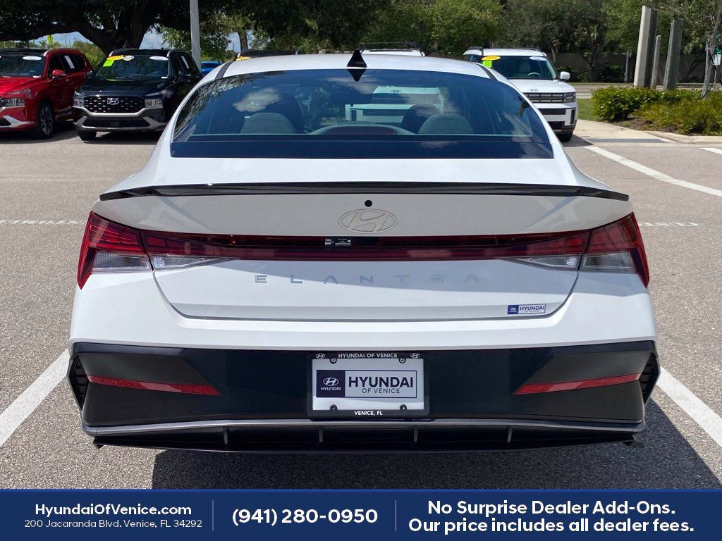 Certified 2026 Hyundai Elantra SEL Sport Premium FWD image 45