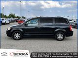 Used 2009 Chrysler Town & Country Touring w/ Entertainment Group #2 image 2