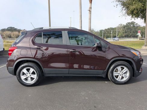 Certified 2021 Chevrolet Trax LT w/ Driver Confidence Package image 4