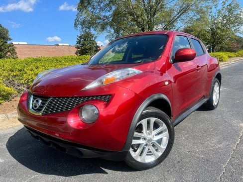 Used 2012 Nissan Juke SV image 1