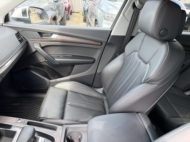 Used 2025 Audi Q5 e Premium AWD/4WD image 21