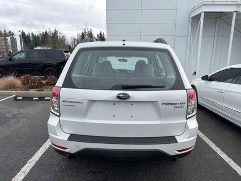 Used 2011 Subaru Forester 2.5X w/ Alloy Wheel Value Pkg image 5