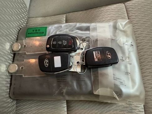 Used 2013 Hyundai Santa Fe Sport w/ Popular Equipment Pkg FWD image 21