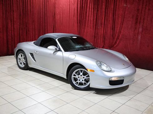 Used 2005 Porsche Boxster RWD image 2