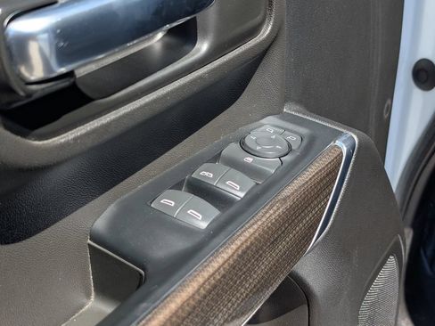 Used 2023 Chevrolet Silverado 2500 LT AWD/4WD image 16
