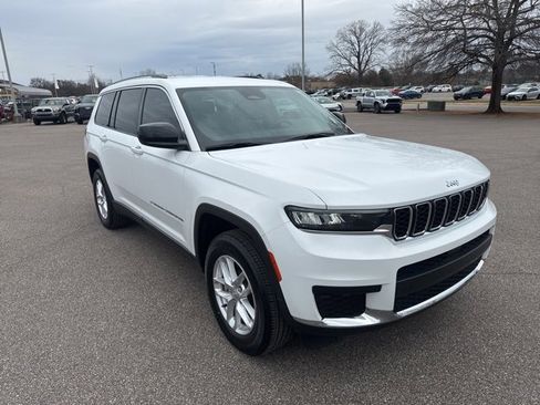 Used 2022 Jeep Grand Cherokee L Laredo w/ Luxury Tech Group I image 7