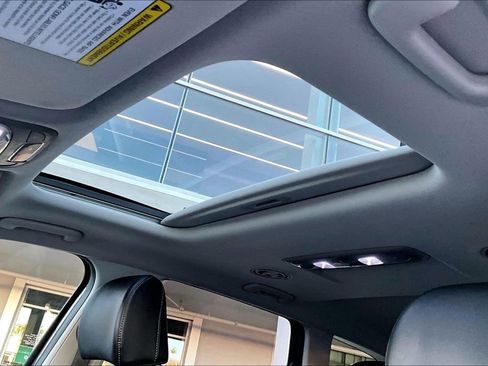 Used 2025 Kia Telluride S image 12