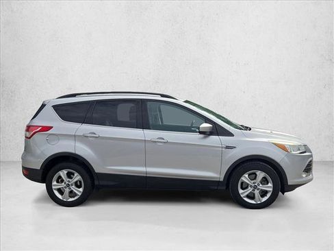 Used 2014 Ford Escape SE w/ Equipment Group 201A FWD image 4