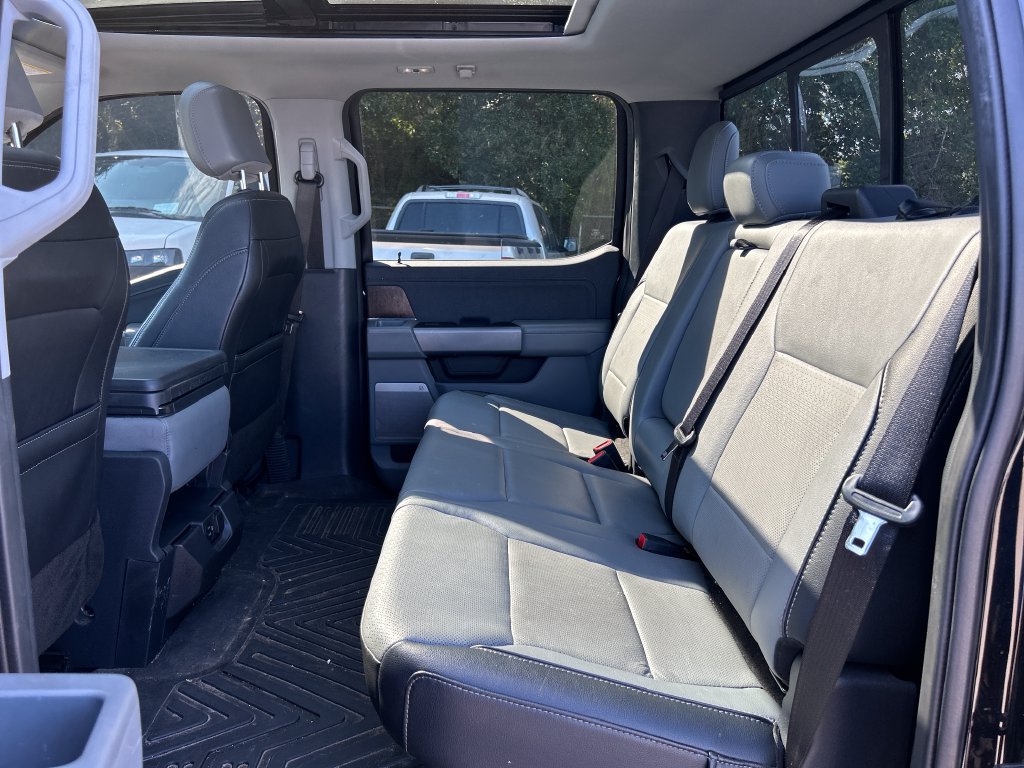 Used 2022 Ford F150 Lariat RWD image 13
