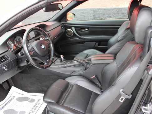 Used 2012 BMW M3 Convertible w/ Premium Pkg RWD image 17