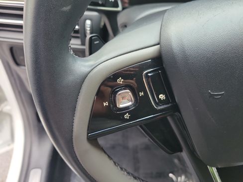 Used 2025 Lincoln Corsair FWD image 25