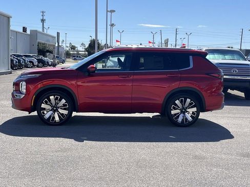 New 2026 Mitsubishi Outlander SEL FWD image 2