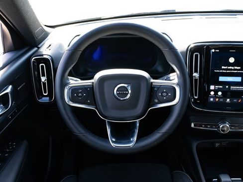 Used 2023 Volvo XC40 Recharge Ultimate AWD/4WD image 11