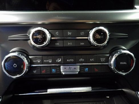 Used 2023 Ford F150 Lariat w/ Equipment Group 502A High image 54