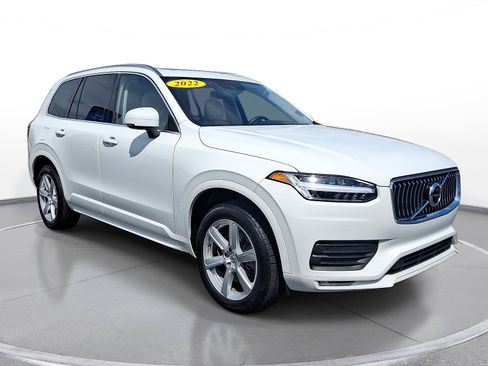 Used 2022 Volvo XC90 T5 Momentum AWD/4WD image 1