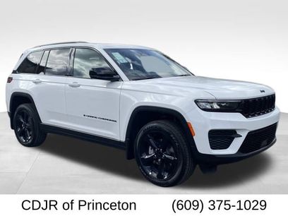 New 2025 Jeep Grand Cherokee Altitude