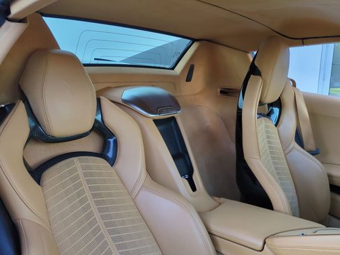 Used 2021 Chevrolet Corvette Stingray Premium Conv w/ Z51 Performance Package image 34