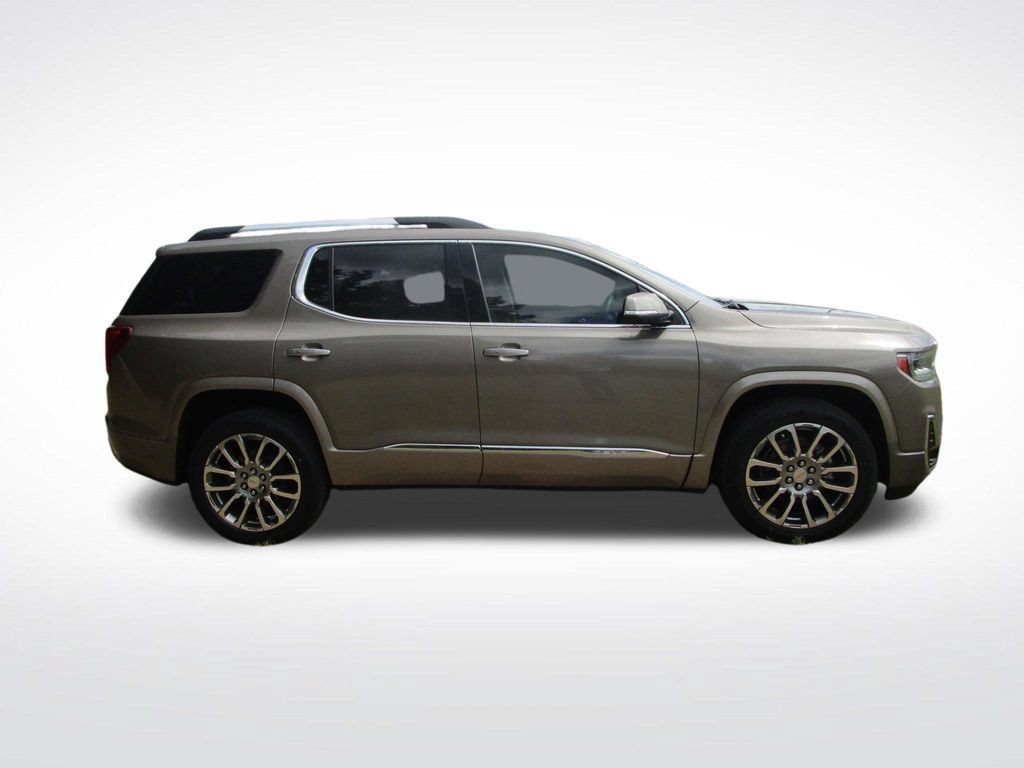 Used 2023 GMC Acadia Denali w/ Denali Ultimate Package FWD image 9
