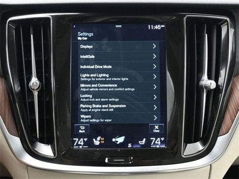 Used 2022 Volvo S60 B5 Momentum w/ Premium Package image 16