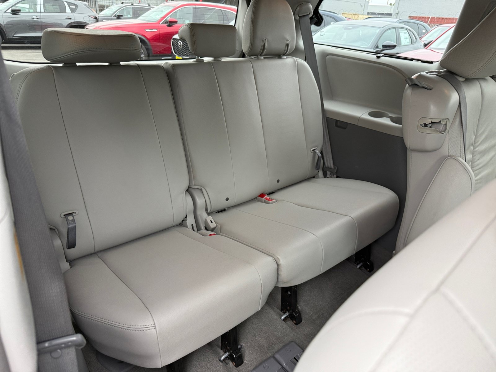 Used 2012 Toyota Sienna XLE FWD image 21