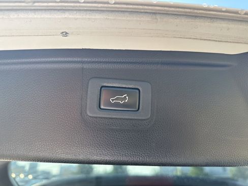 Used 2018 Subaru Outback 3.6R Touring w/ Protection Package #1 image 9