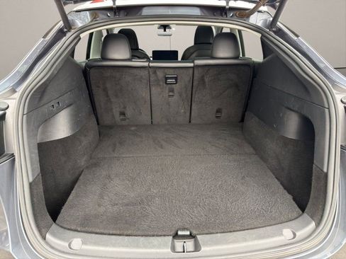 Used 2020 Tesla Model Y Long Range image 11