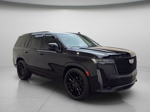 Used 2024 Cadillac Escalade Sport Platinum AWD/4WD image 1