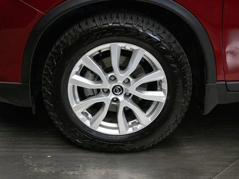 Used 2020 Nissan Rogue SV image 8