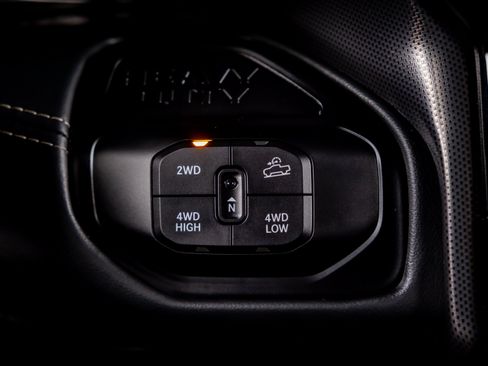 Used 2026 RAM 2500 Limited AWD/4WD image 30