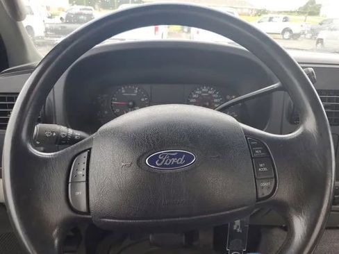 Used 2006 Ford F350 2WD Regular Cab DRW Super Duty image 17