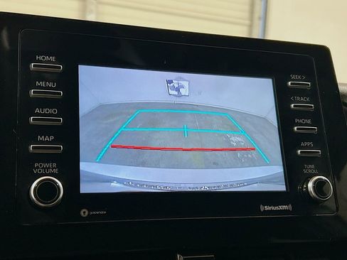 Used 2024 Toyota Camry SE image 11