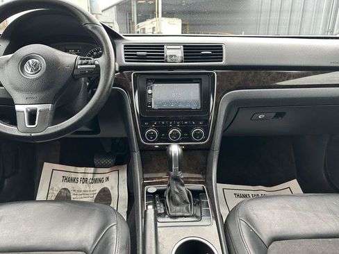 Used 2015 Volkswagen Passat 1.8T SEL Premium FWD image 44