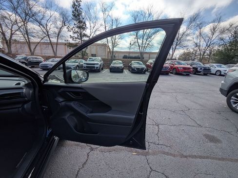 Used 2024 Subaru Crosstrek 2.0i Premium image 29