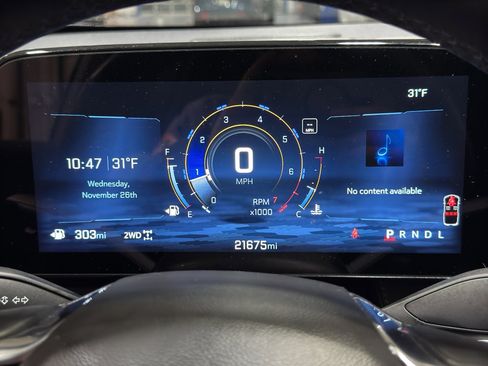 Used 2025 Chevrolet Equinox LT w/ Convenience Package II image 27