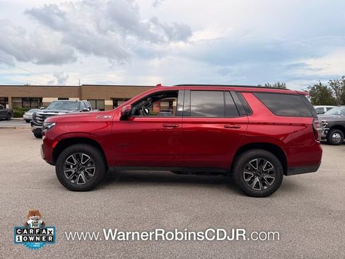 Used 2024 Chevrolet Tahoe Z71 w/ Luxury Package AWD/4WD image 4