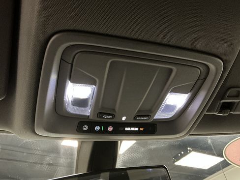 Used 2021 Chevrolet Silverado 1500 LT Trail Boss w/ Bed Protection Package AWD/4WD image 17