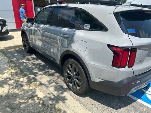 Certified 2022 Kia Sorento SX Prestige AWD/4WD image 7