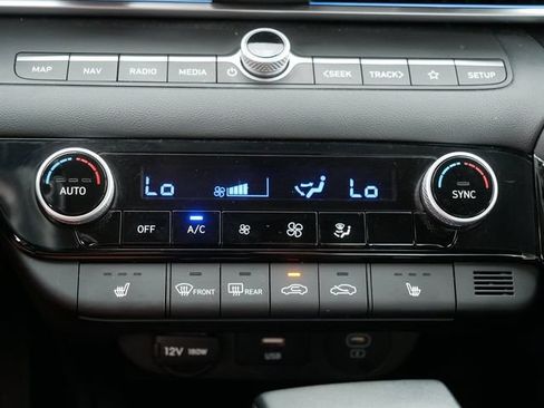 Used 2024 Hyundai Elantra SEL w/ Convenience Package FWD image 31