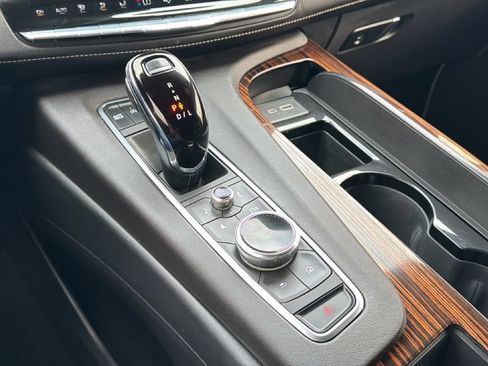 Used 2023 Cadillac Escalade Premium Luxury RWD image 24
