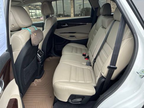 Used 2016 Kia Sorento EX AWD/4WD image 12