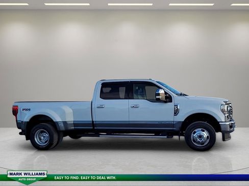Used 2022 Ford F350 Lariat w/ Lariat Ultimate Package image 2