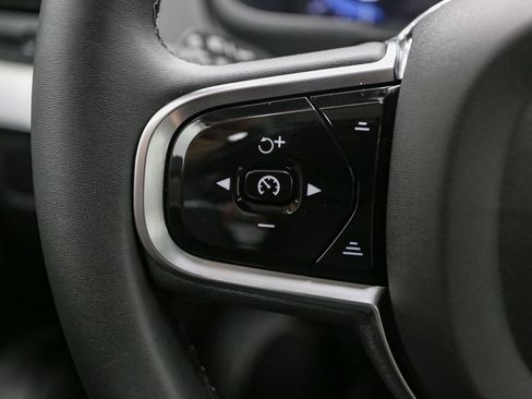 Used 2024 Volvo XC90 B5 Core w/ Climate Package image 37