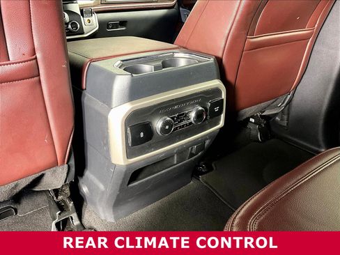 Used 2024 Ford Expedition Limited AWD/4WD image 10