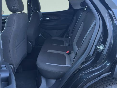 Used 2025 Chevrolet TrailBlazer LT AWD/4WD image 26