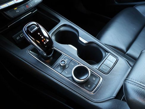 Used 2023 Cadillac XT4 Premium Luxury image 30