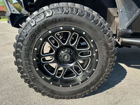 Used 2018 Jeep Wrangler Unlimited Sport S AWD/4WD image 13