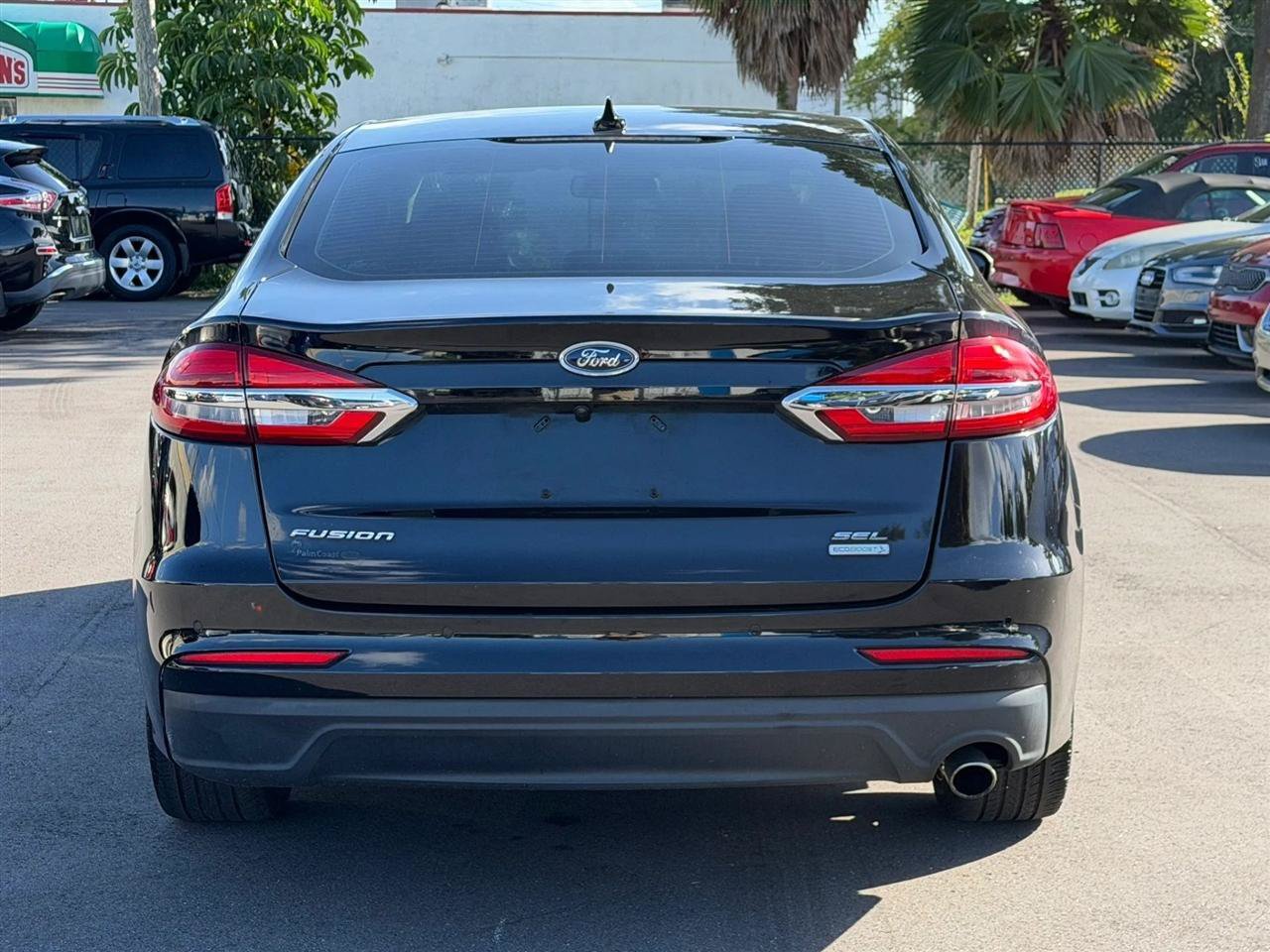 Used 2019 Ford Fusion SEL FWD image 10