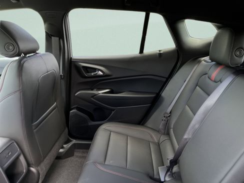 New 2026 Chevrolet Trax RS w/ Driver Confidence Package FWD image 10